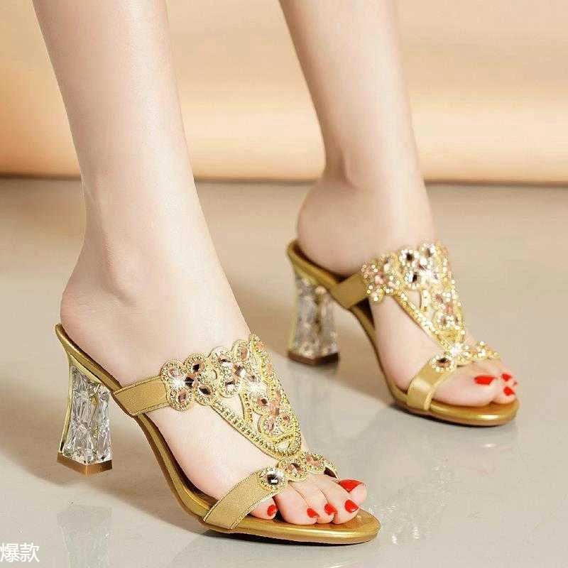 水钻凉鞋女2024年新款夏季百搭中跟高跟水晶时尚外穿拖鞋粗跟镶钻