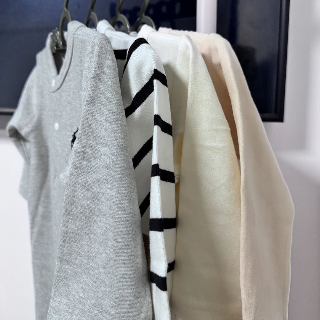 拉夫款秋季百天宝宝长爬衣服
