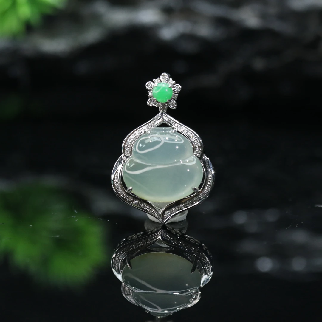 FC6天然缅甸翡翠A货18k葫芦吊坠/301069/保利厦门拍卖