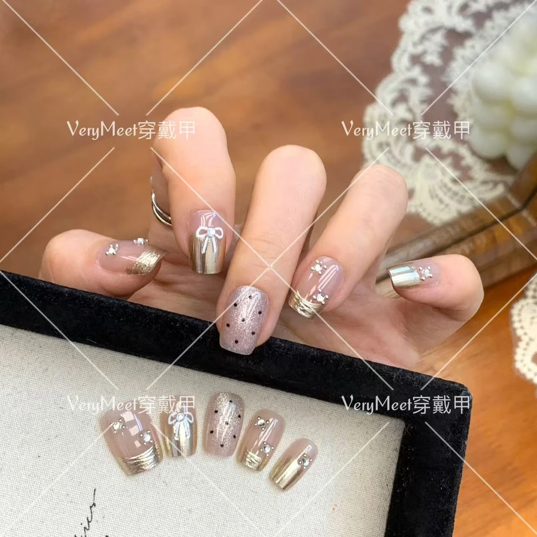 VERY MEET千金感气质魔镜粉法式波点蝴蝶结纯欲裸色短方美甲贴L85