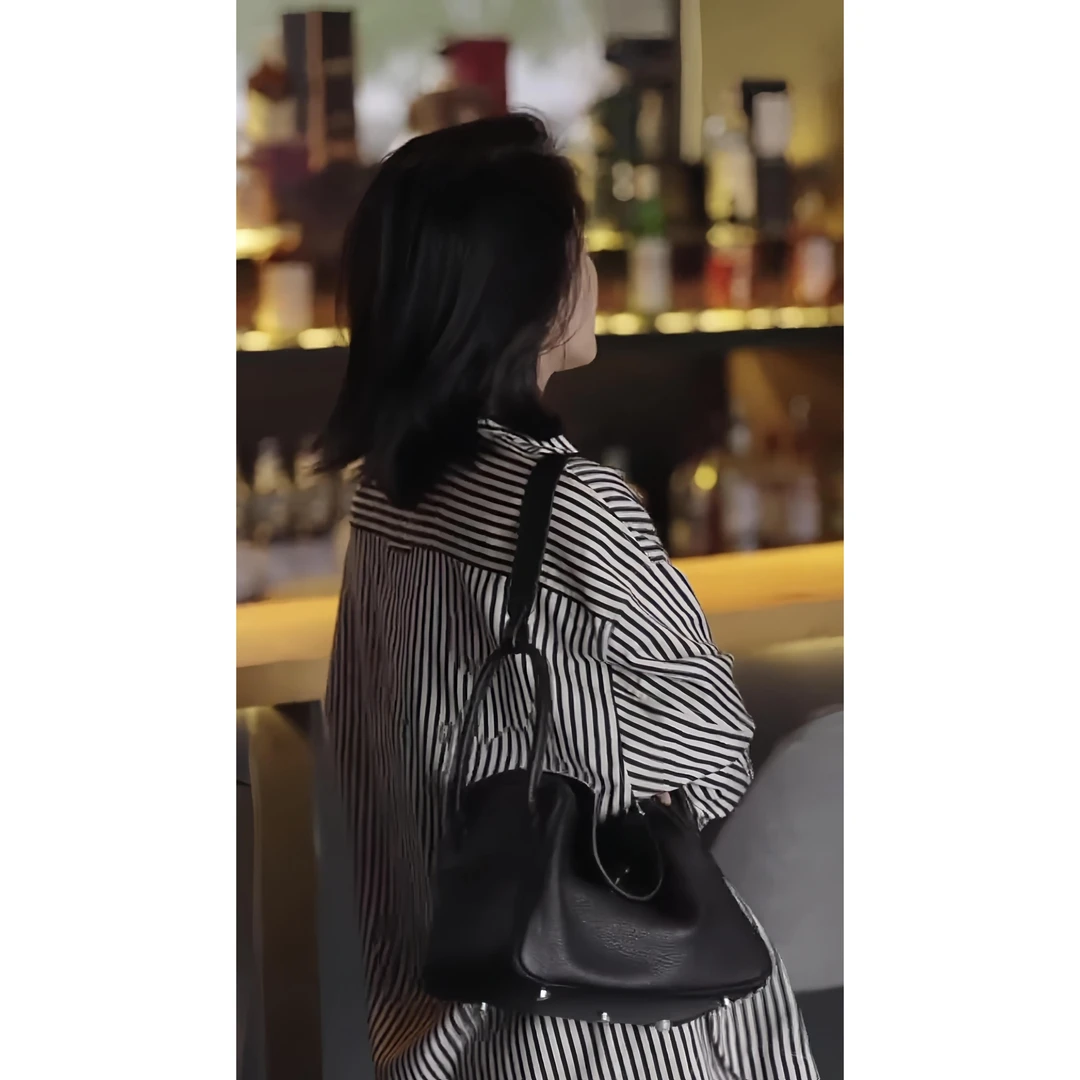 竖条纹长袖衬衫女2025年早秋新款设计感气质百搭衬衣宽松外衣上衣