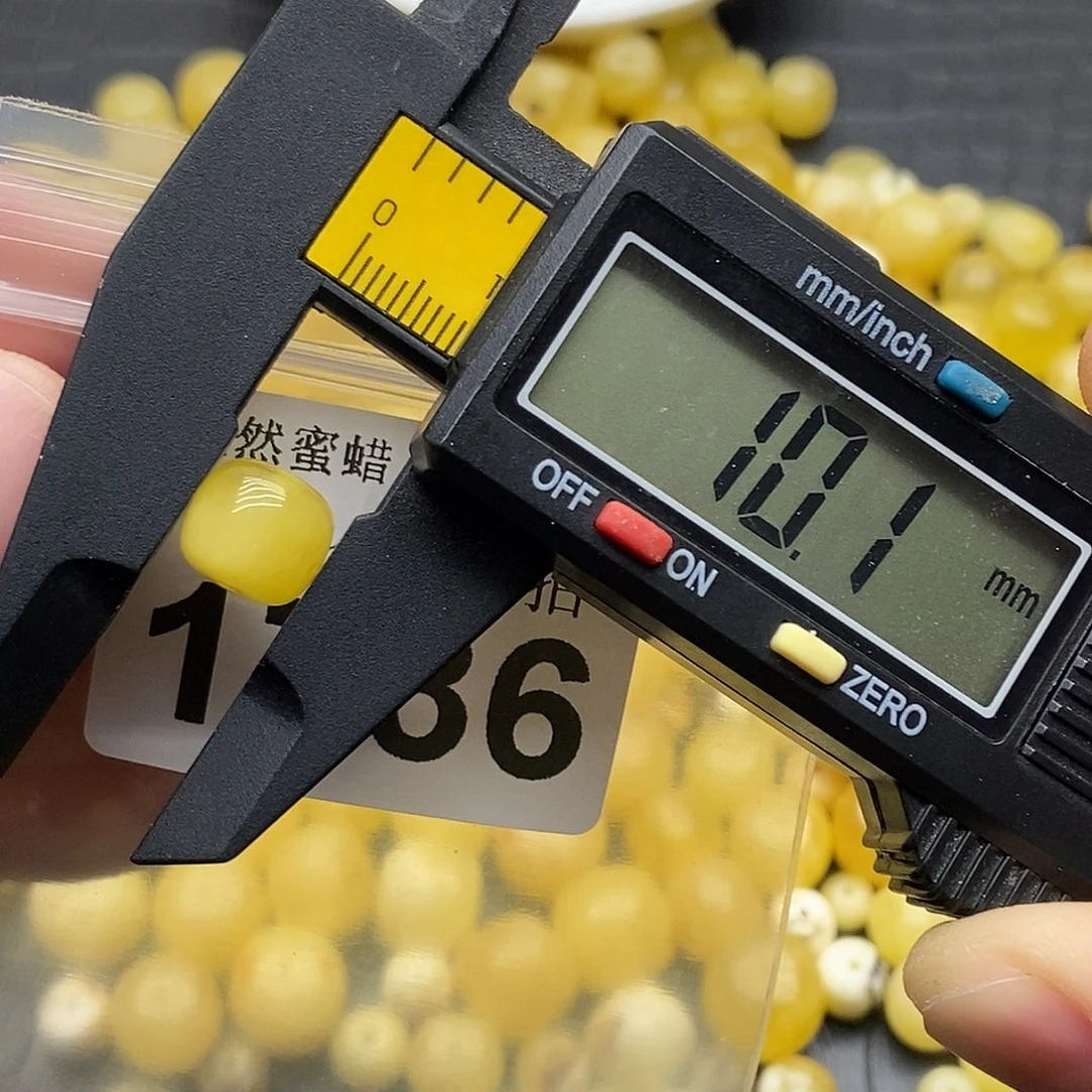 蜜蜡未镶嵌珠宝奇石1736