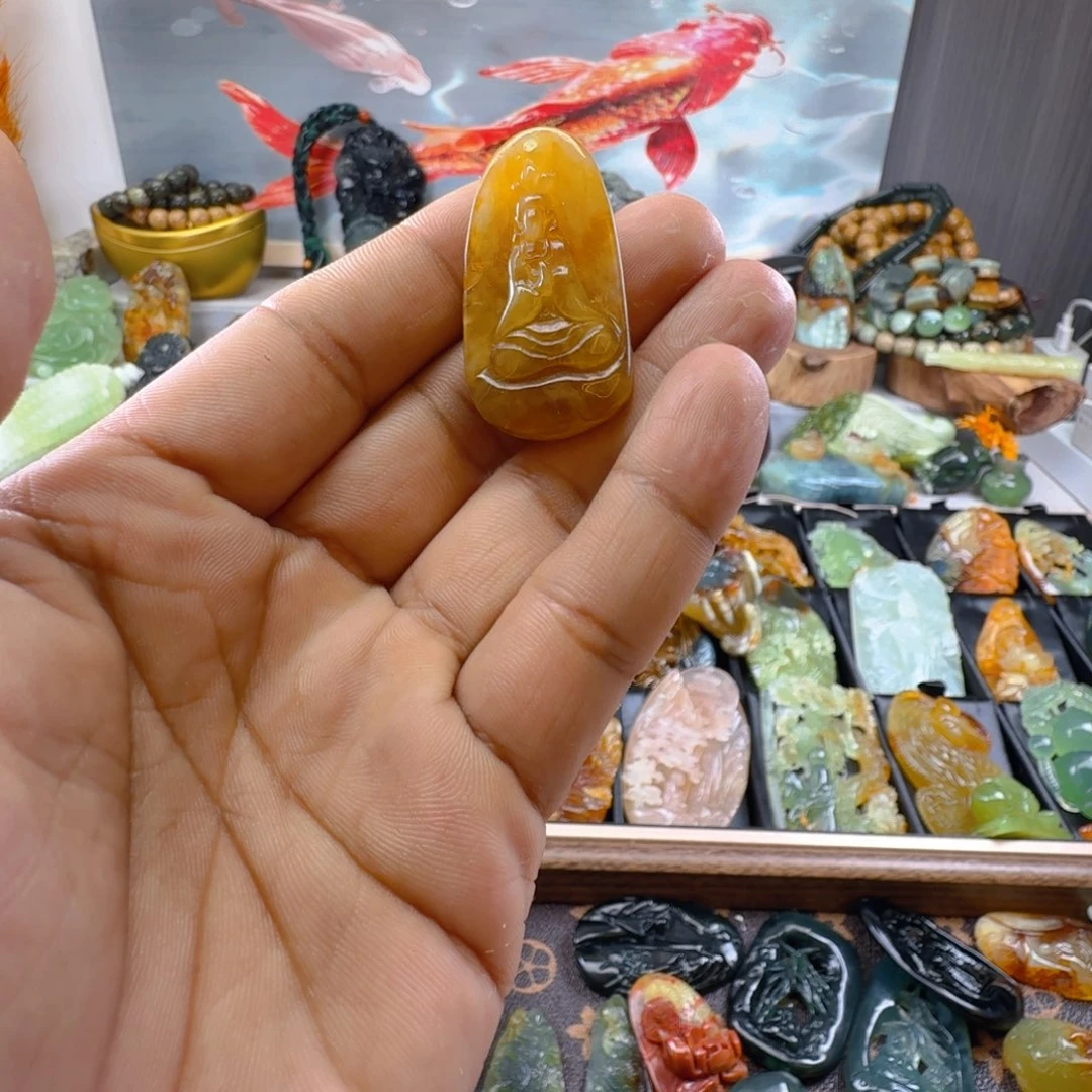 蛇纹石玉未镶嵌颈饰