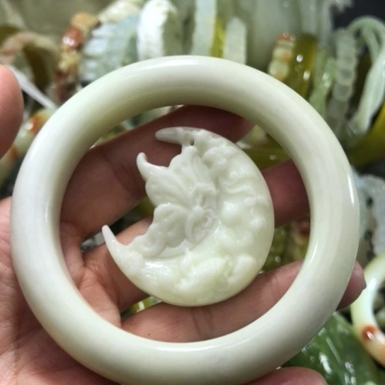 岫玉未镶嵌手镯59.60