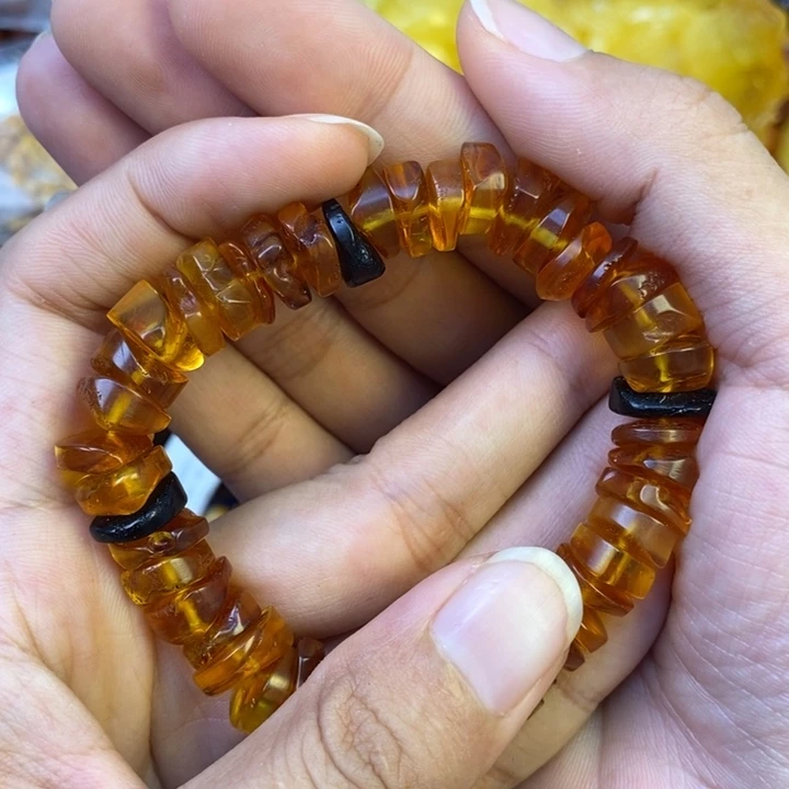 琥珀未镶嵌珠宝奇石