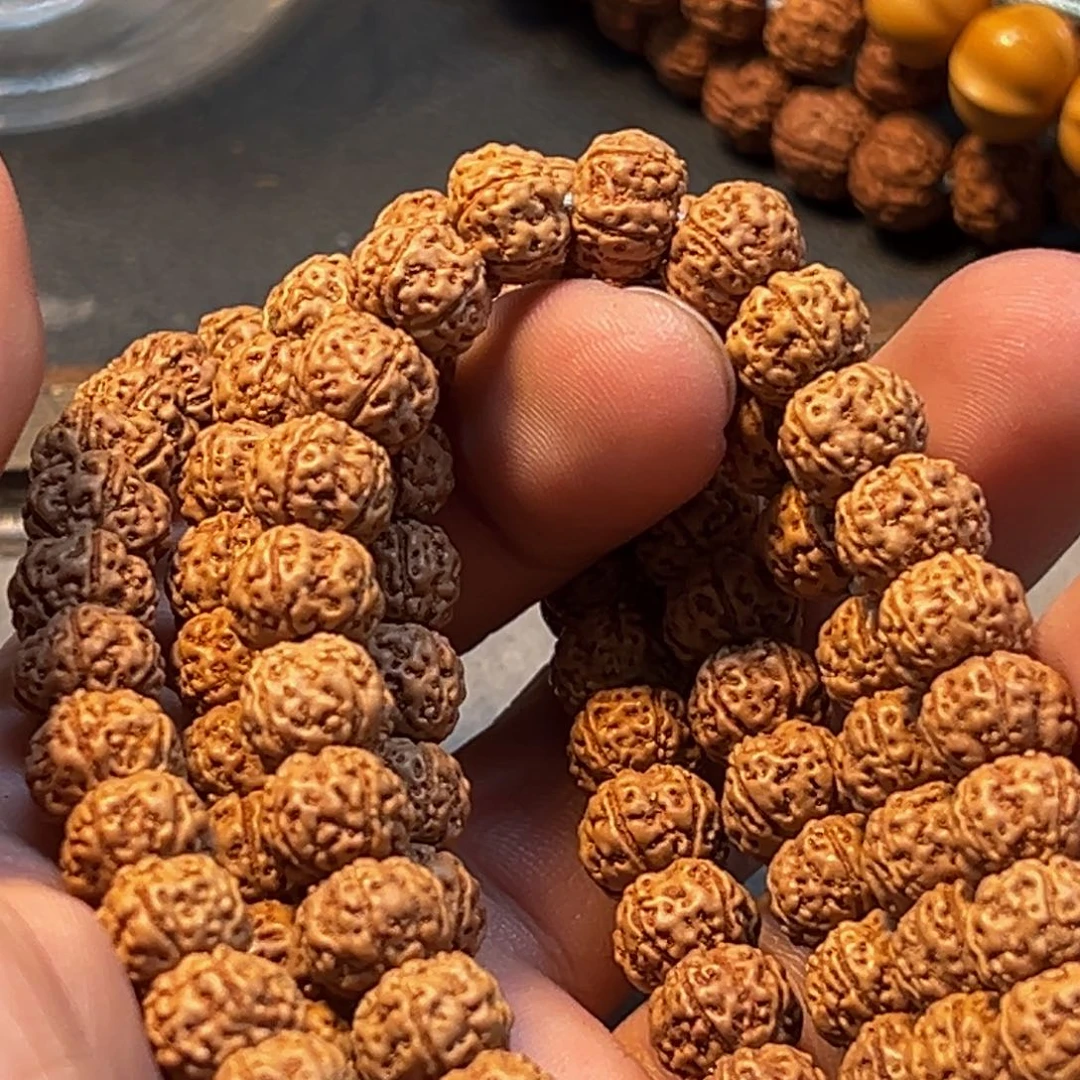 金刚菩提吊坠蜂王
