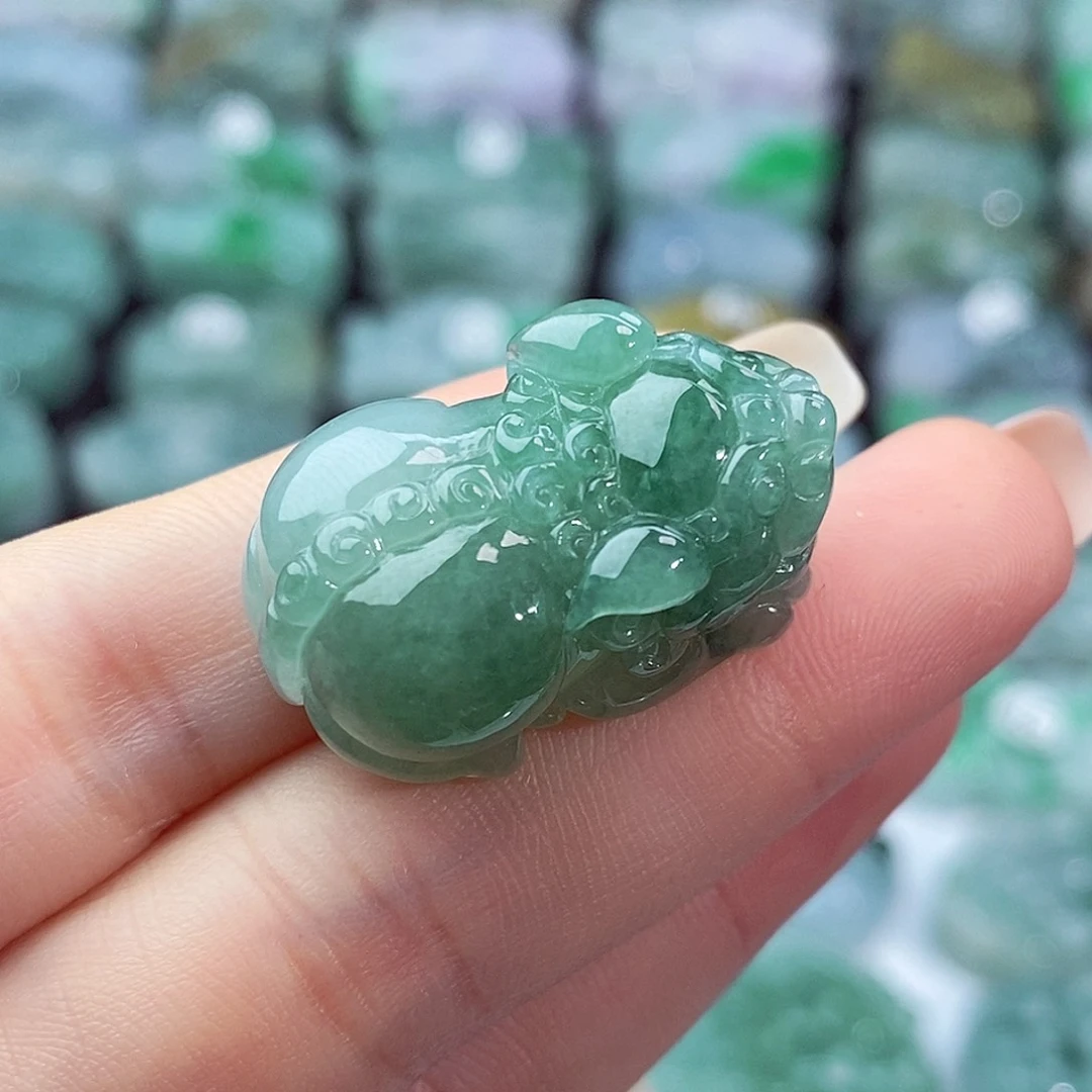 颈饰未镶嵌翡翠天然