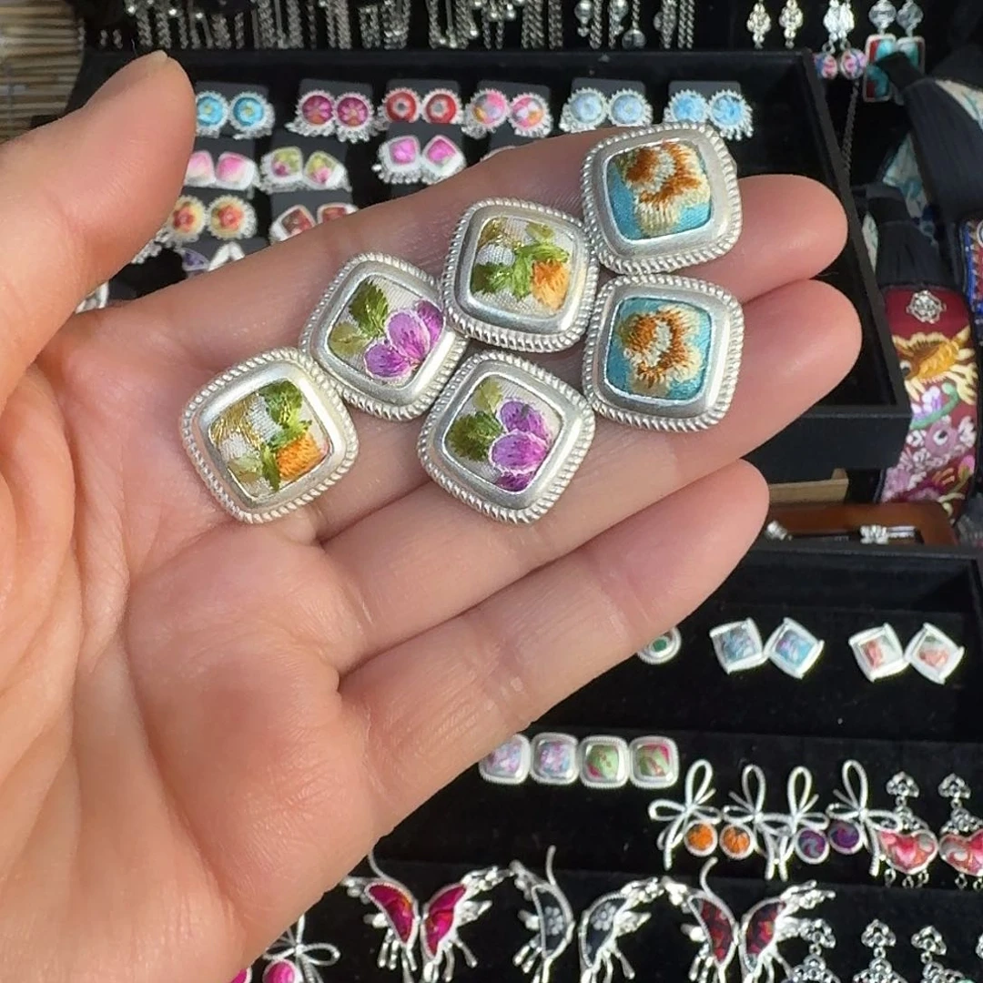 织绣黄*华民族风刺绣耳环