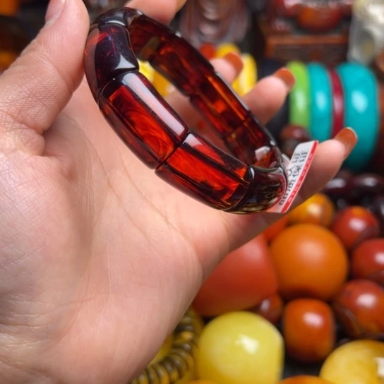 琥珀手串未镶嵌买*练蜜蜡