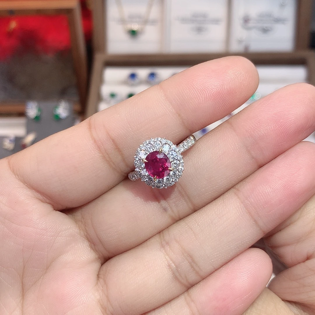 红宝石18K金镶嵌戒指1.31ct/七天无理由