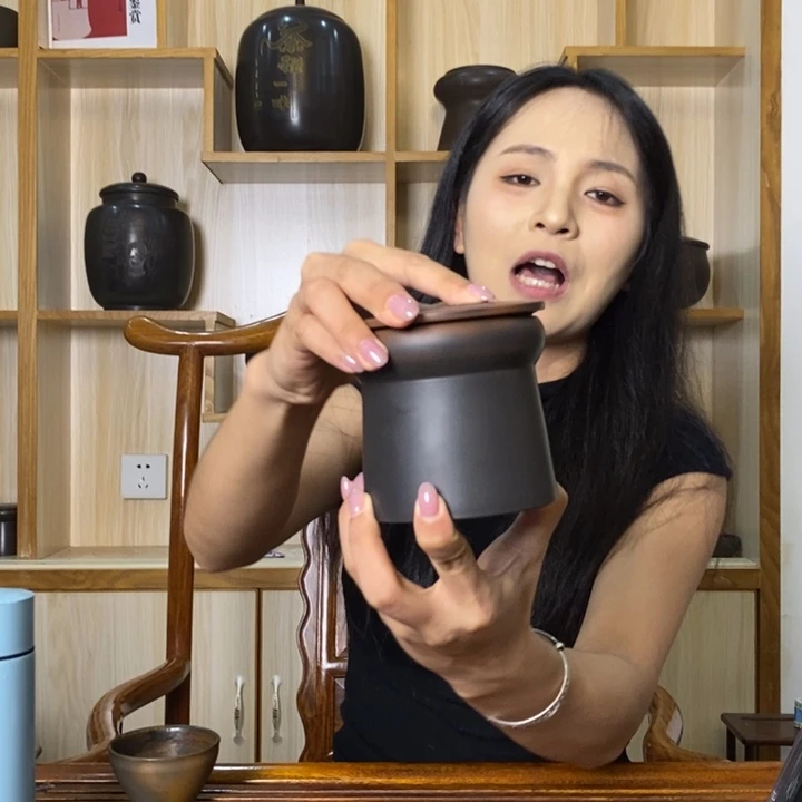 钦州泥兴陶茶叶罐二两