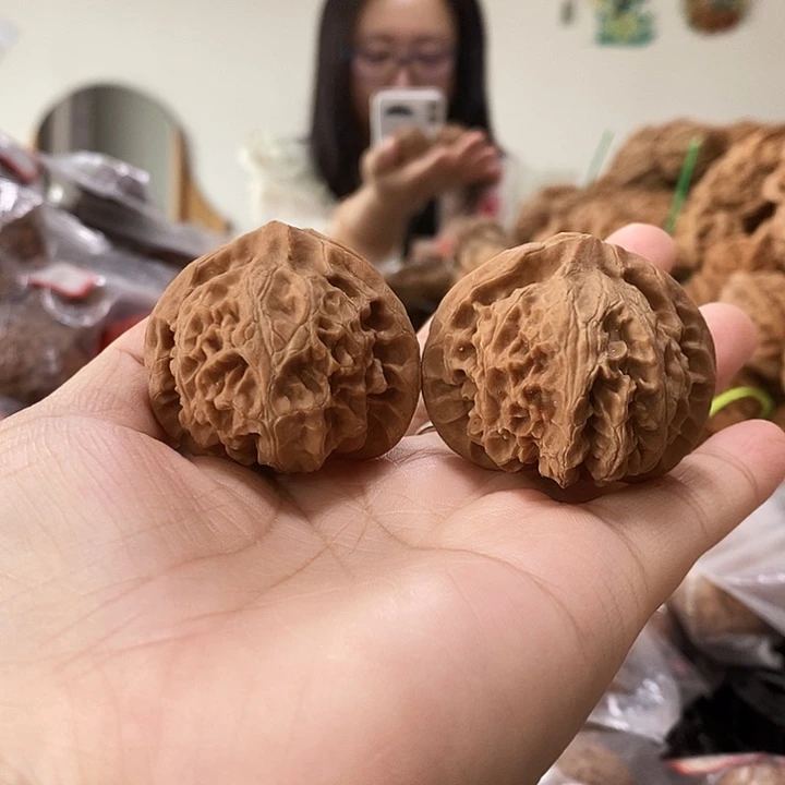 文玩核桃吊坠宫灯40+
