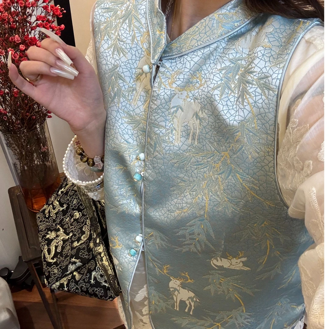新中式国风织锦缎无袖坎肩马甲女装2025早春新款复古盘扣减龄上衣