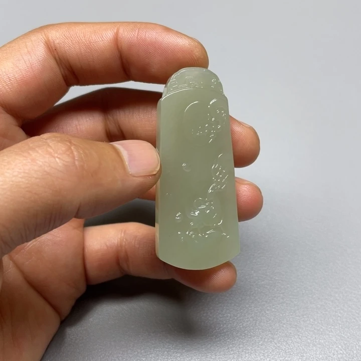 吊坠(不含链)未镶嵌和田玉淡**云