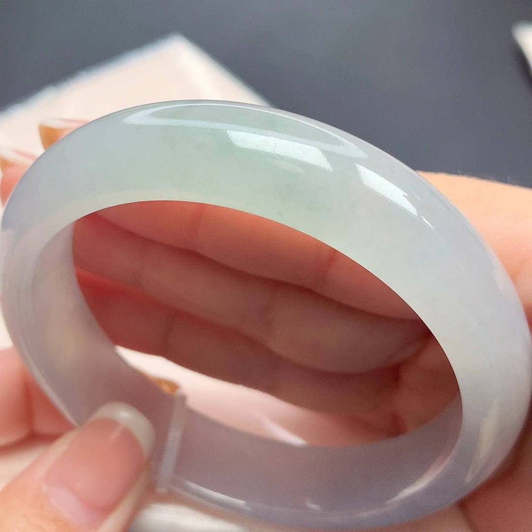 翡翠手镯未镶嵌08n n n n n n n n