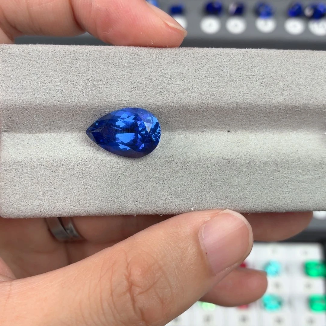 云***感合成（培育）蓝宝石裸石未镶嵌8.71ct