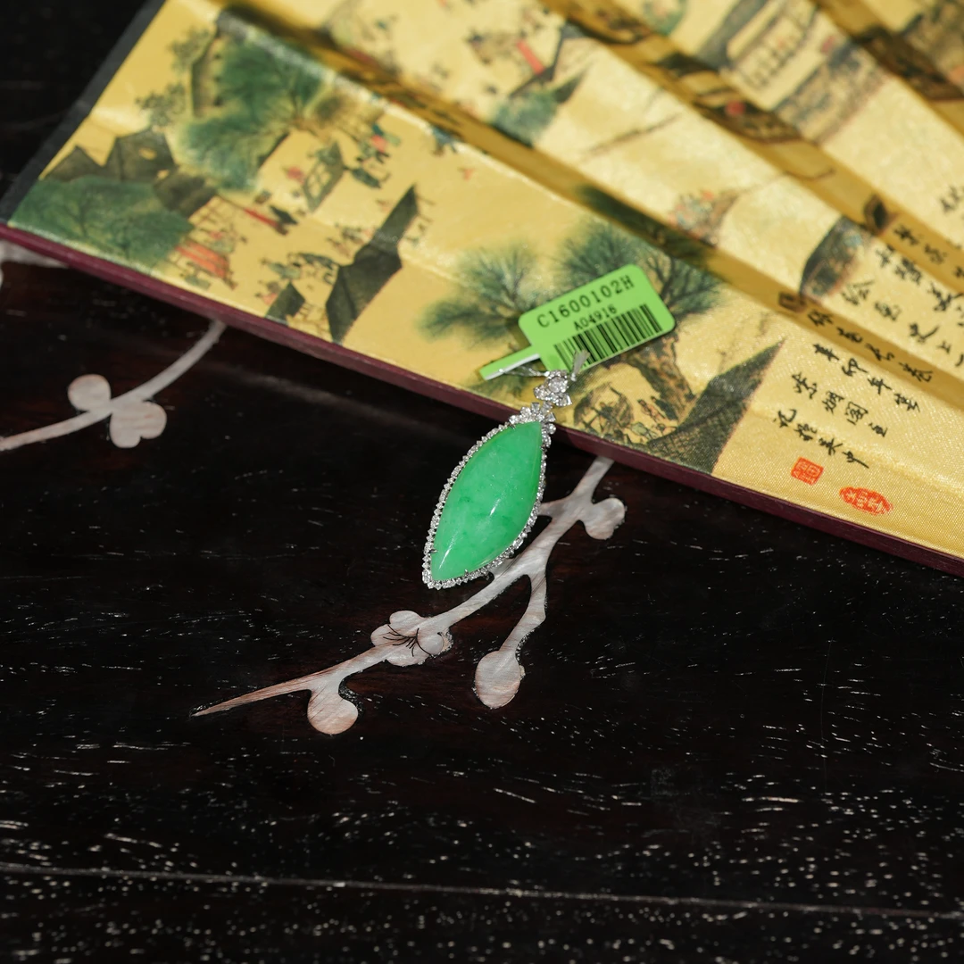 1.5香港王老板-翡翠18k金镶嵌吊坠3y574