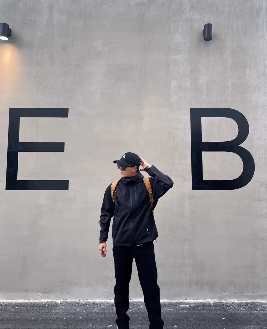 C01新款户外不可拆卸时尚休闲外套保暖冬季一体冲锋