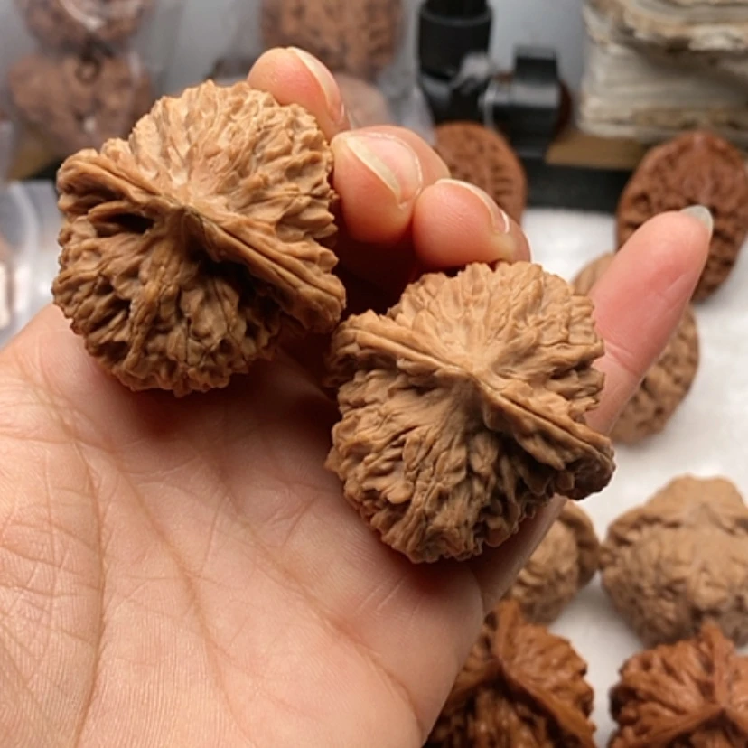 【闪购商品】吊坠文玩核桃水尖满天星
