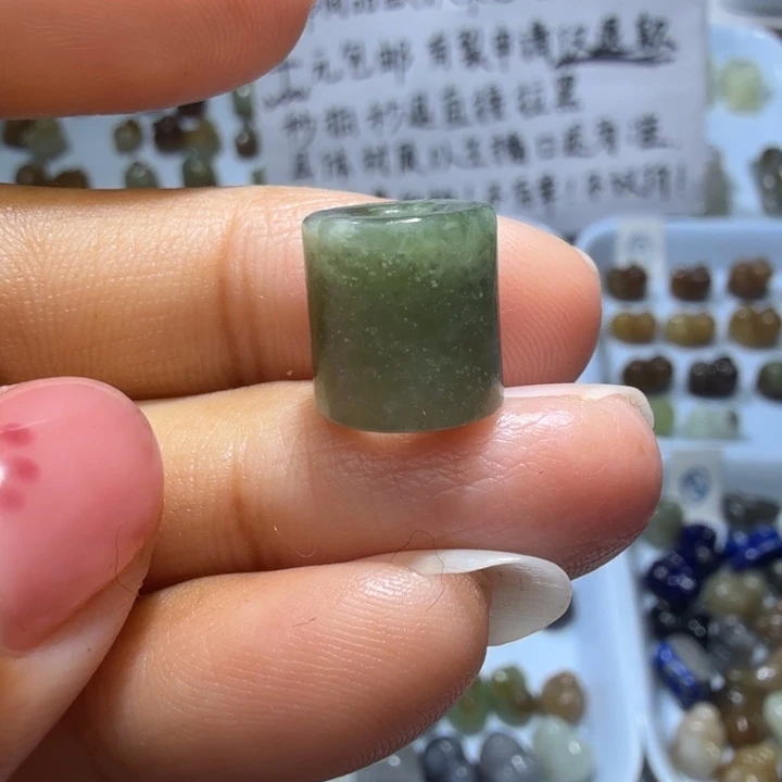 和田玉未镶嵌珠宝奇石