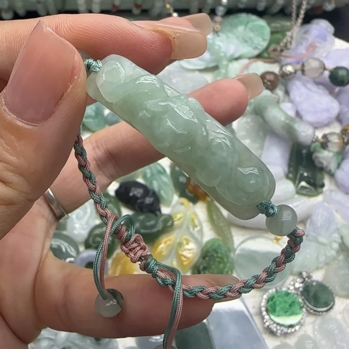 翡翠未镶嵌颈饰福利