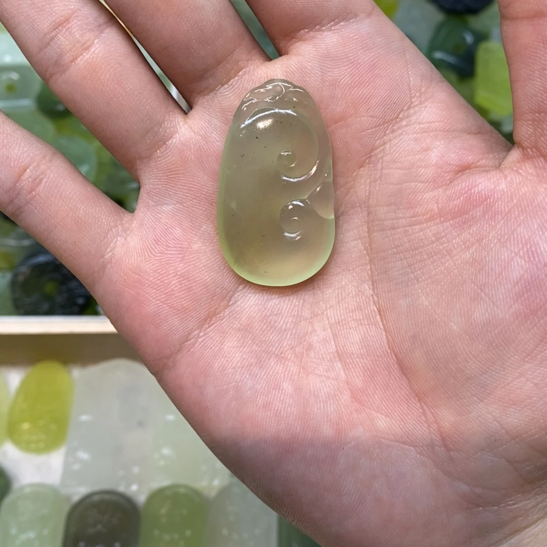 岫玉未镶嵌吊坠(不含链)