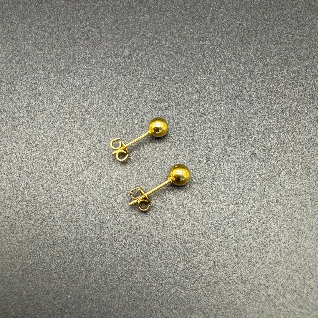 LL0308经典设计光珠子耳钉