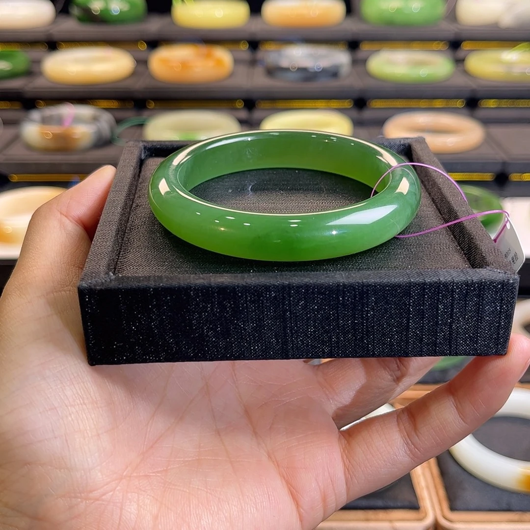 和田玉未镶嵌手镯冰阳绿猫