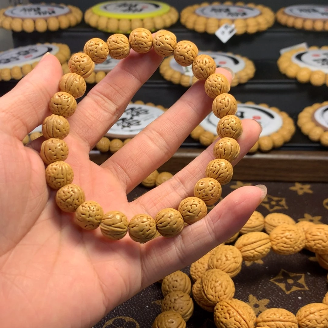 陳***哥精品桃核十七链接
