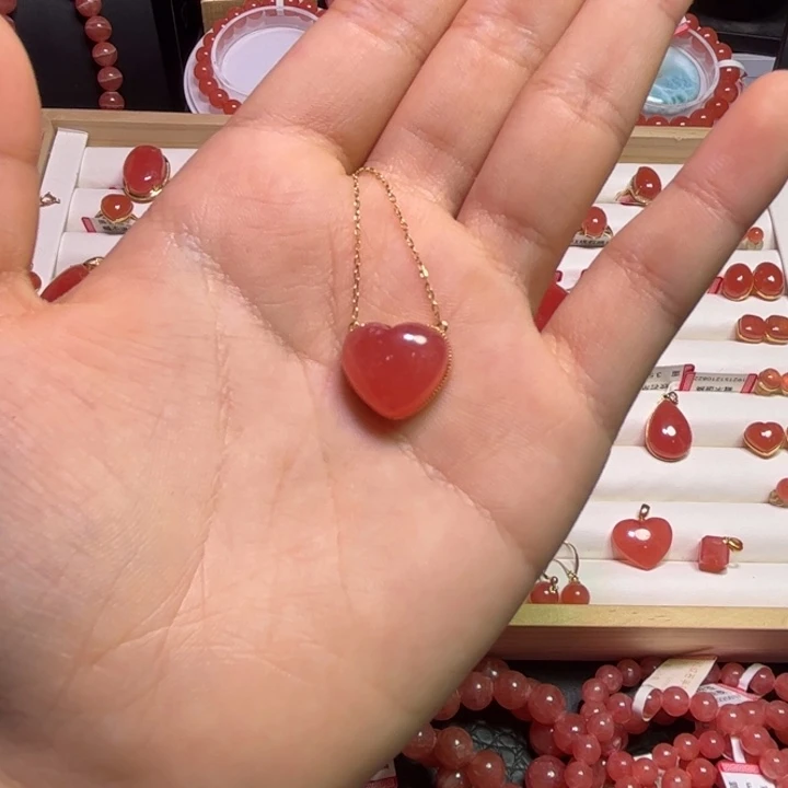 菱锰矿（红纹石）18K金镶嵌颈饰爱心吊坠