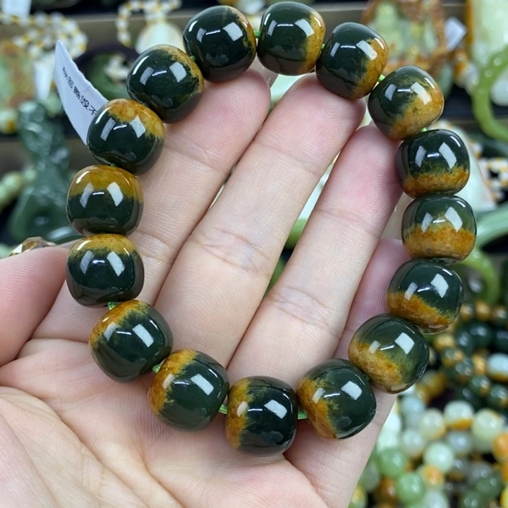 沉***仁透闪石质玉未镶嵌手串