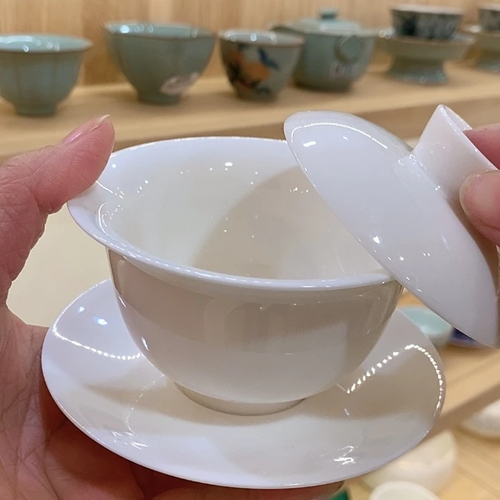 羊脂白玉瓷悬停盖碗