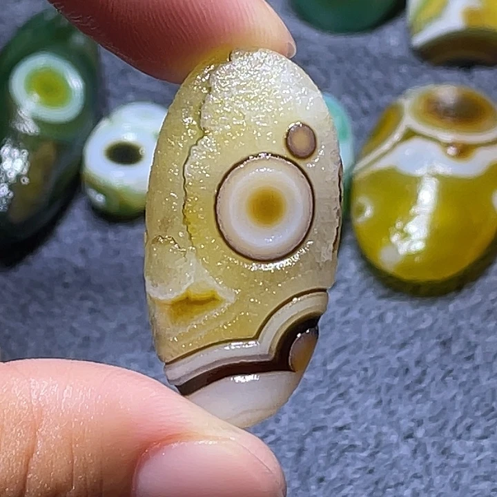 未镶嵌玛瑙/玉髓珠宝奇石