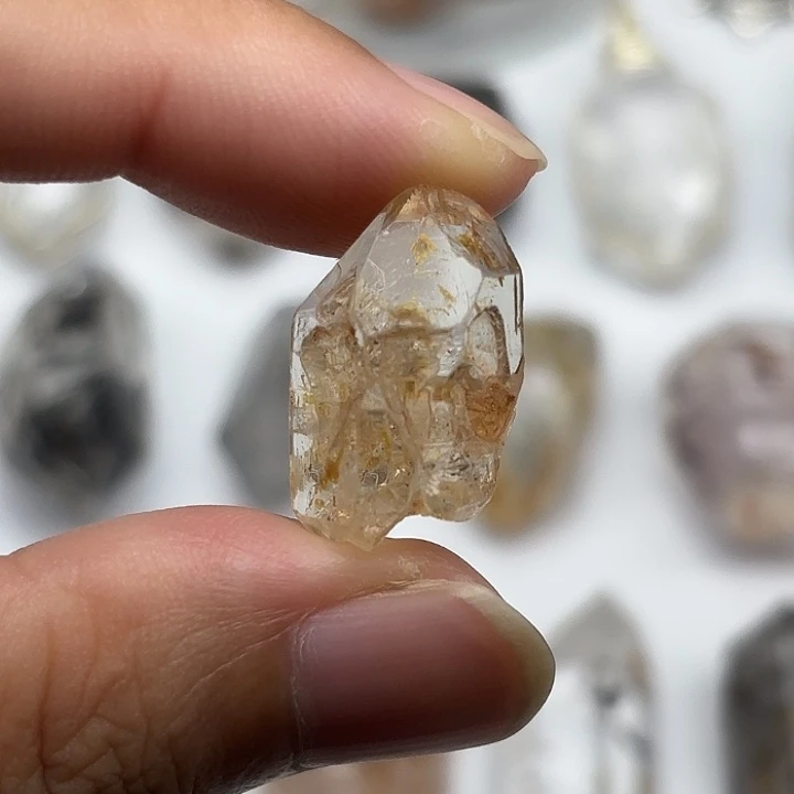 颈饰未镶嵌水晶巴基斯坦油胆闪灵钻22mm