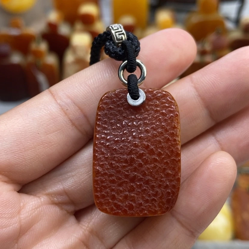 【闪购商品】琥珀颈饰未镶嵌