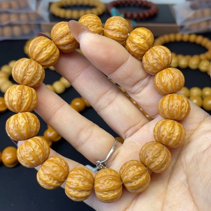 呵****猴头核桃吊坠精品