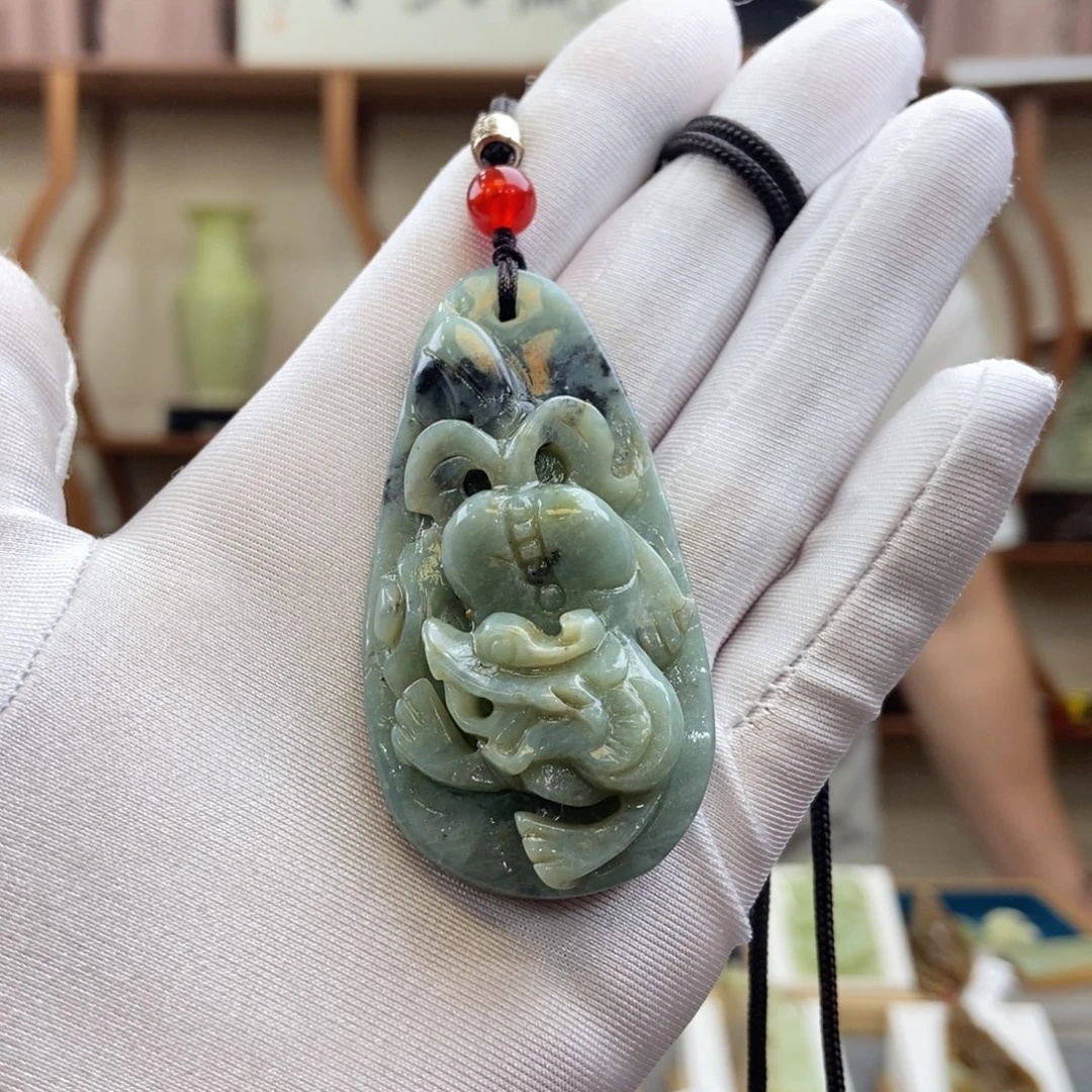 蛇纹石玉未镶嵌吊坠