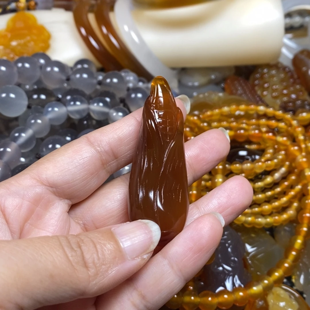 玛瑙/玉髓未镶嵌玛瑙吊坠