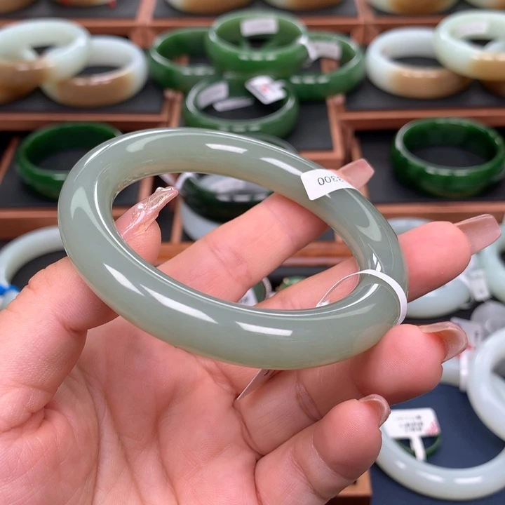 和田玉5758圈口未镶嵌