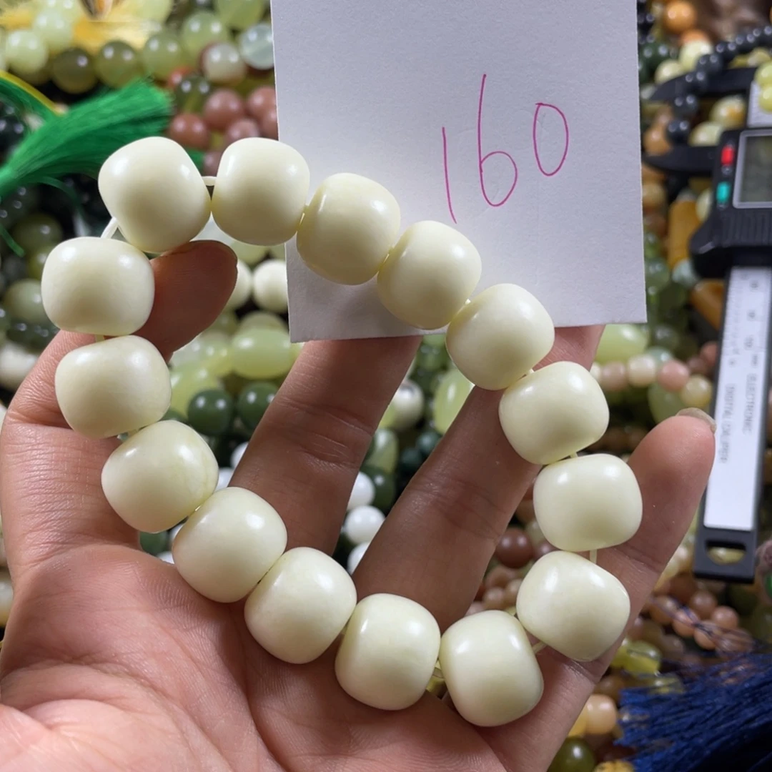 未镶嵌蛇纹石玉手链