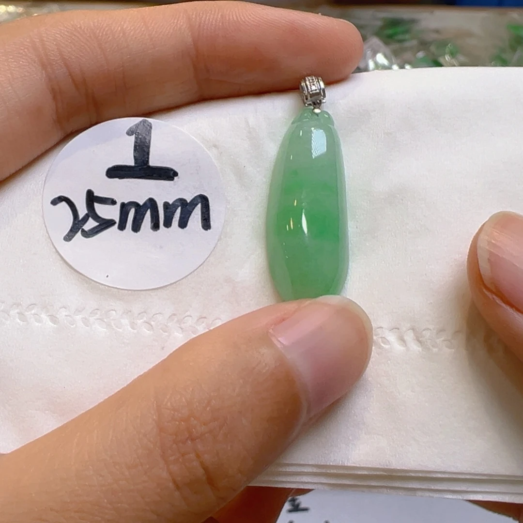 吊坠(不含链)18K金镶嵌翡翠