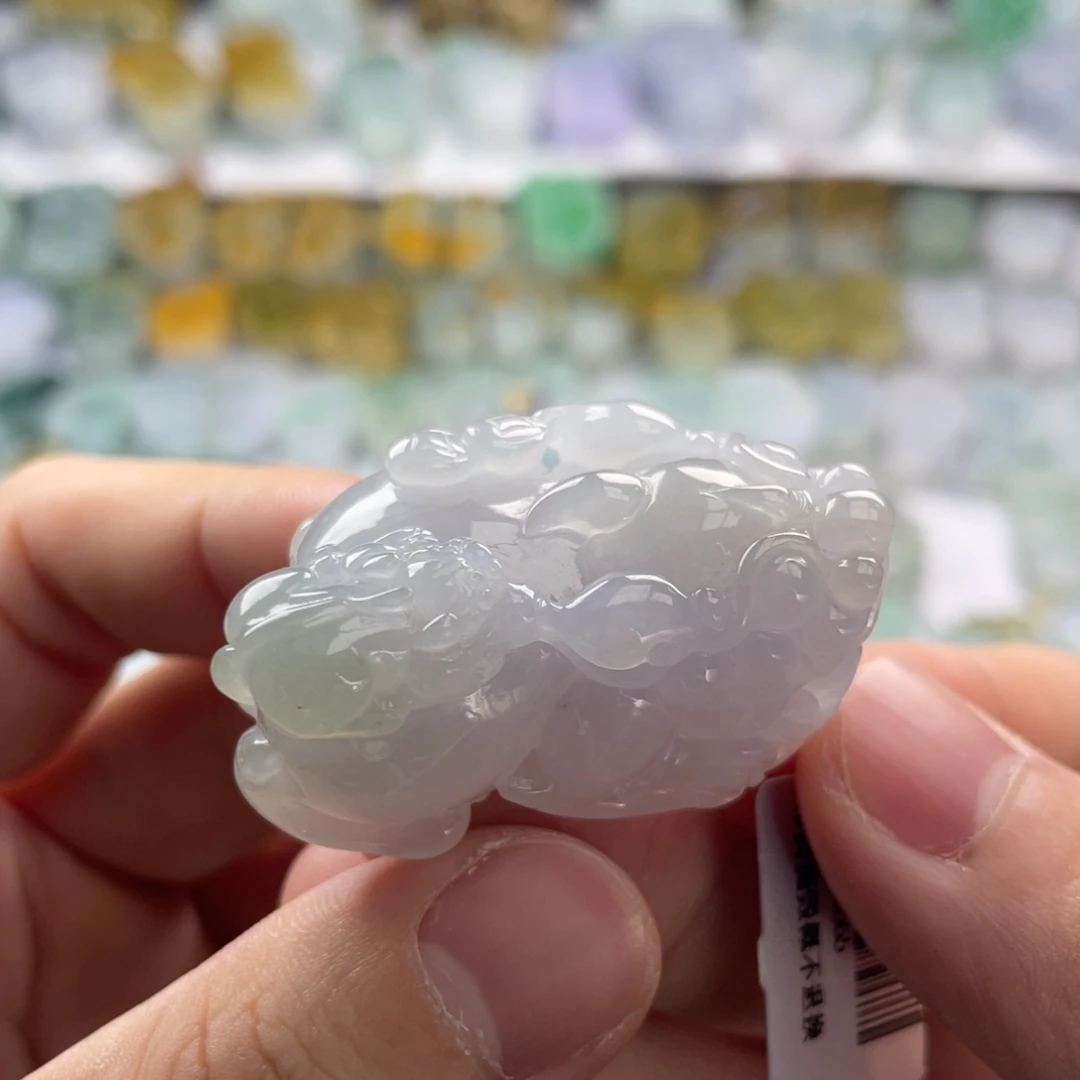 翡翠未镶嵌颈饰貔貅31