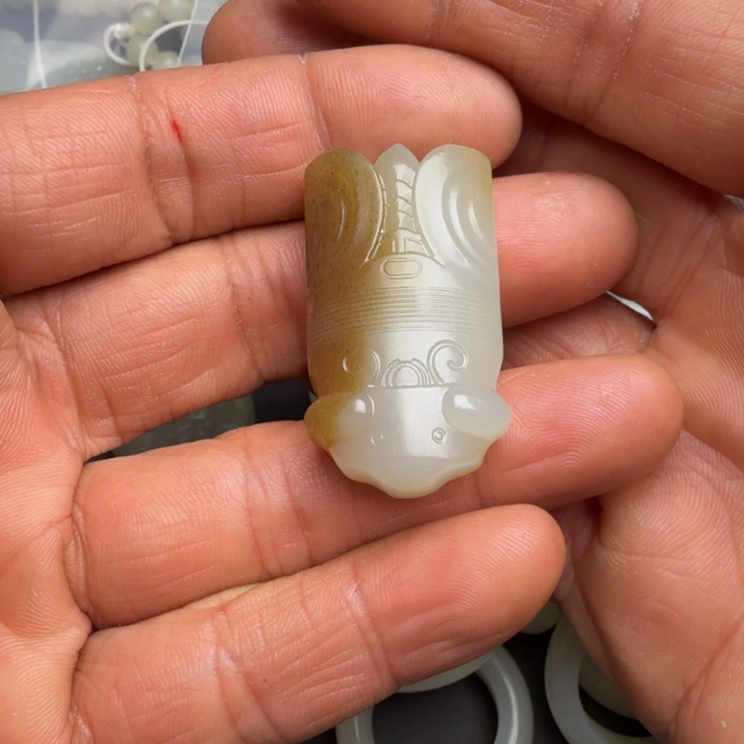 和田玉颈饰未镶嵌蒙*亮