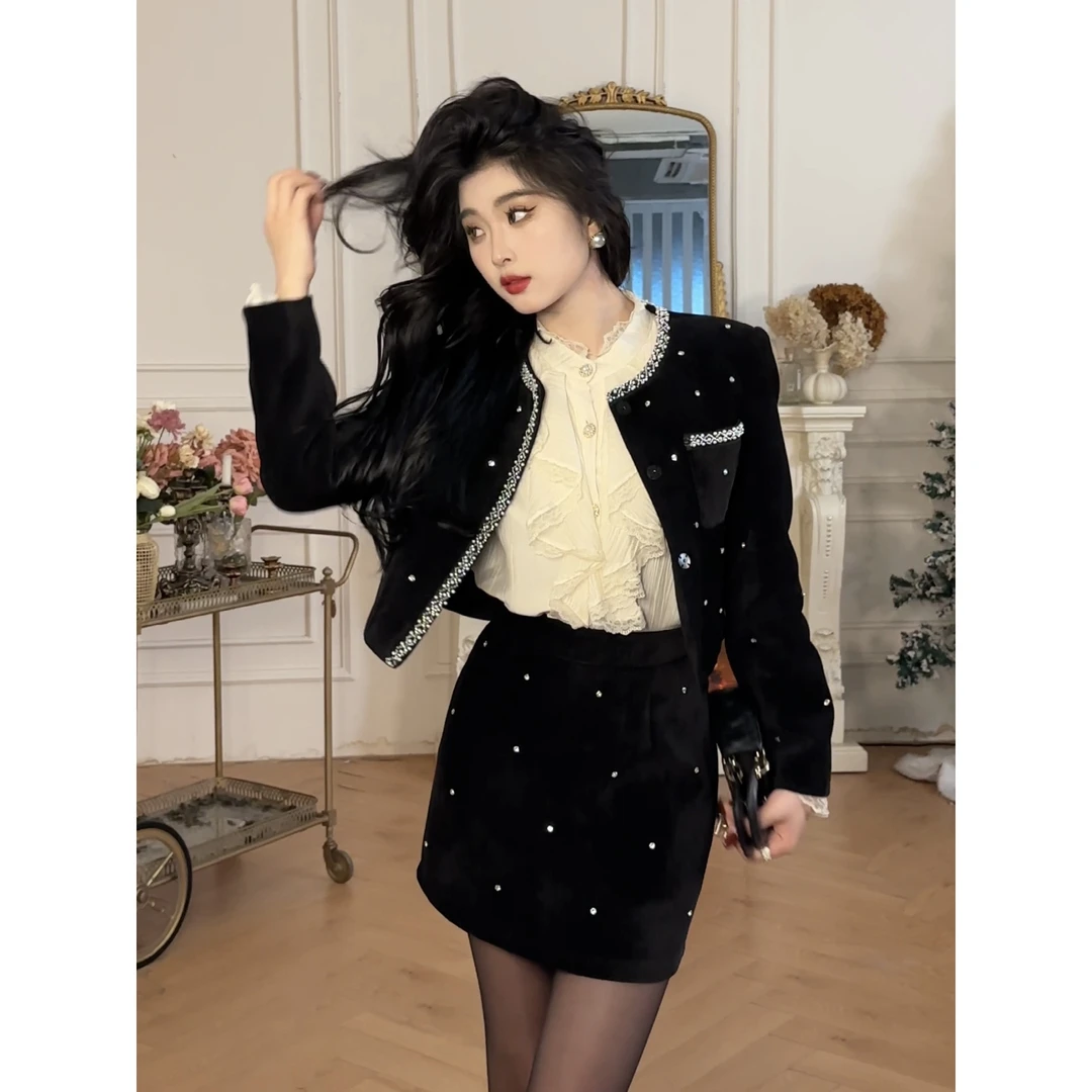 【vivi】镶钻高级感富家千金黑色小香风套装2590