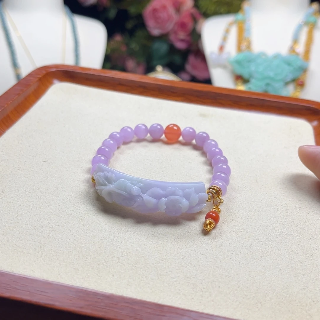 翡翠颈饰未镶嵌紫手牌