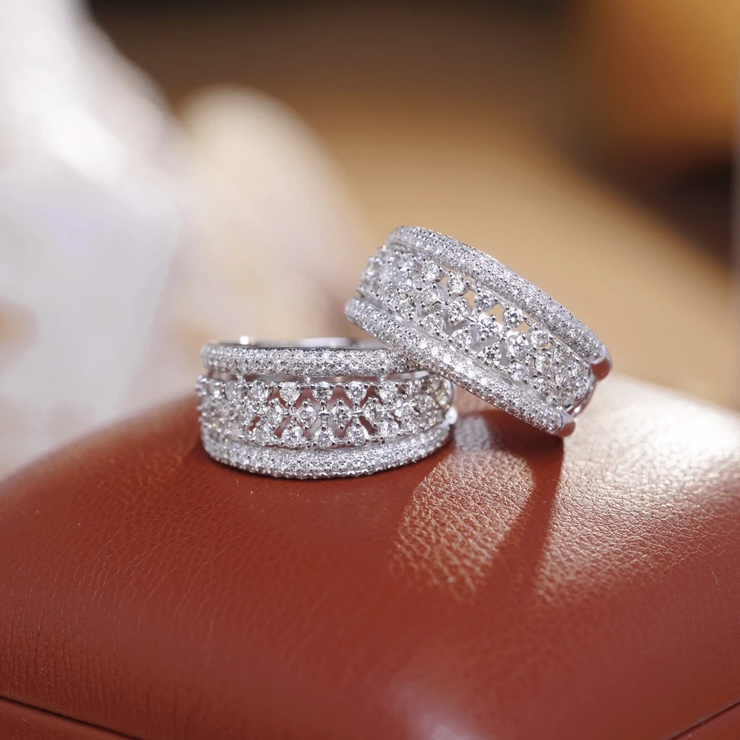 【蒂凡妮珠宝】1.1克拉钻石PT900铂金复古镂空排戒重4.7g多样性发一