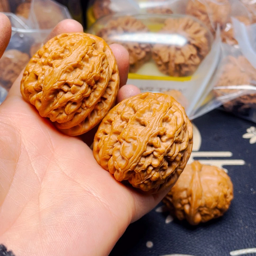 吊坠文玩核桃刘*?红锦鲤