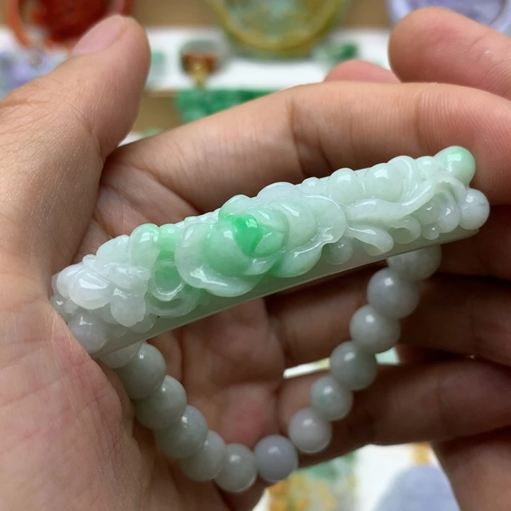 颈饰未镶嵌翡翠翡翠