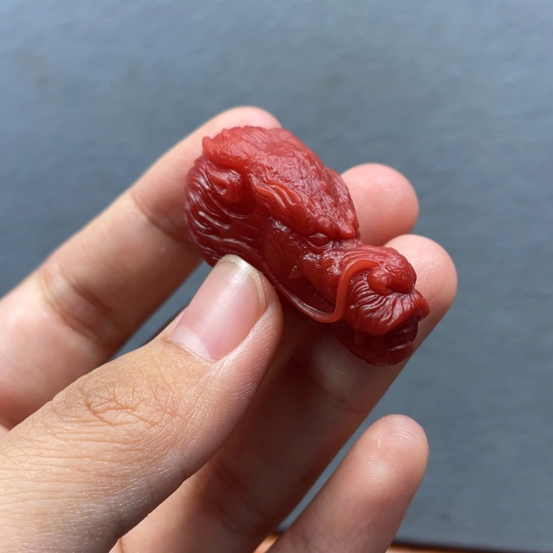 未镶嵌配饰南红玛瑙龙