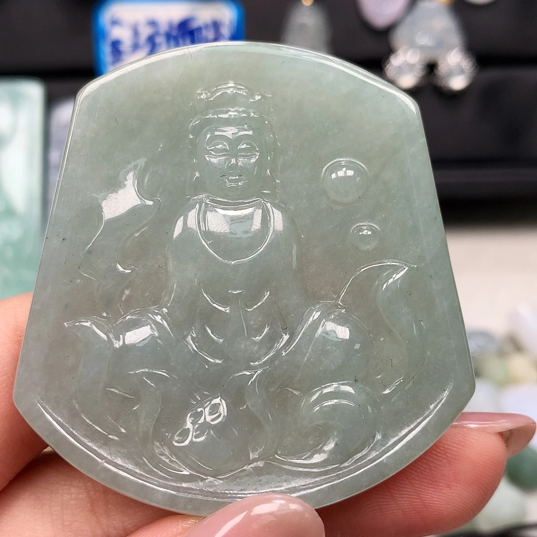 翡翠未镶嵌颈饰玉牌
